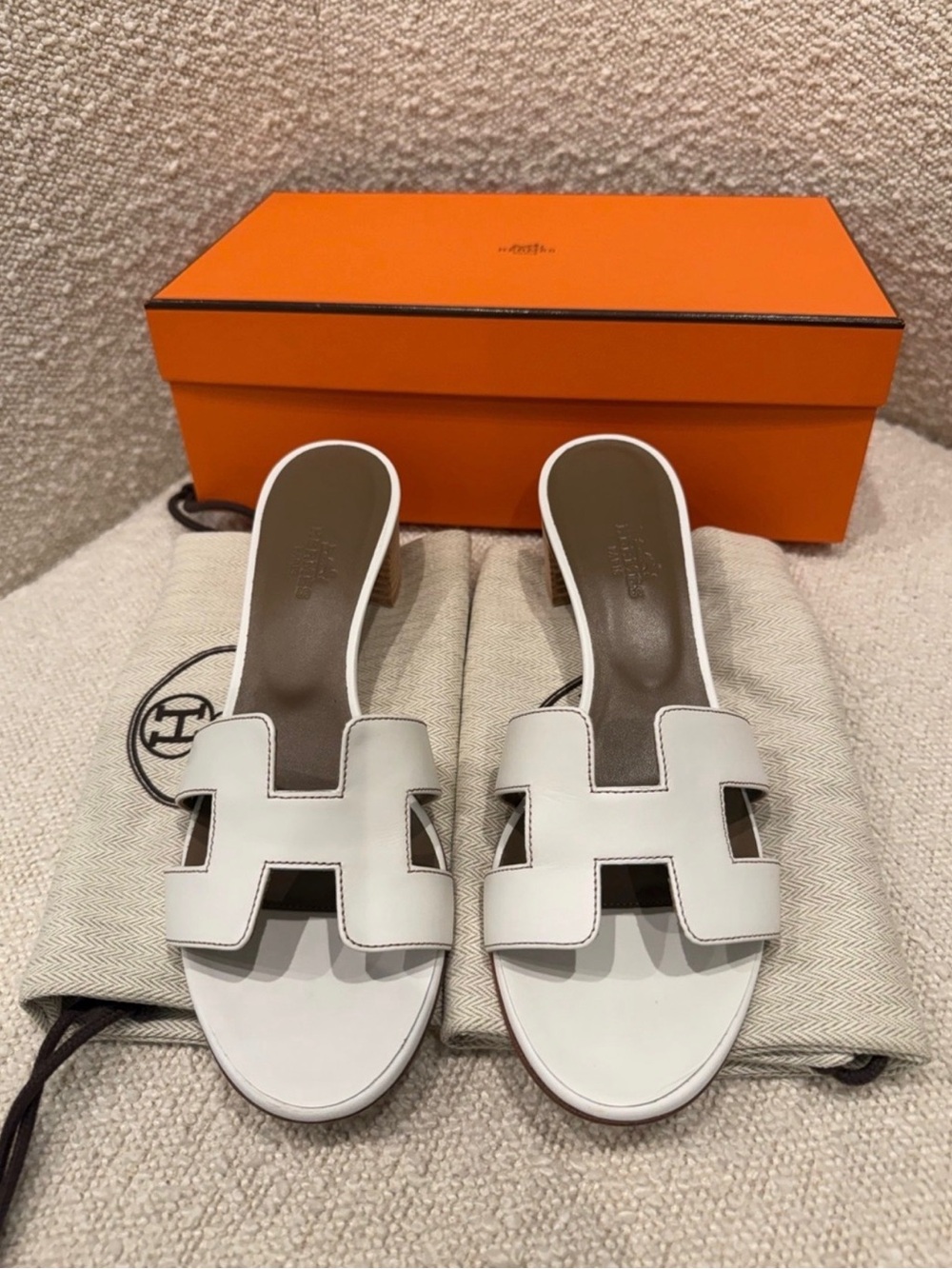 💕 Hermes White Oran H-Cut Leather Slide Sandals Authentication Included 37 💕 7